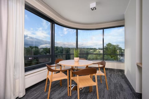 View (from property/room), Dining area, River view