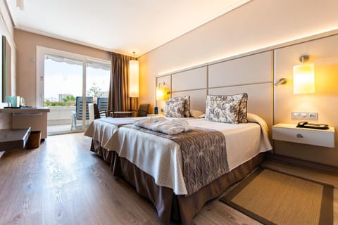 Spring Arona Gran Hotel - Adults Only Hotel in Los Cristianos