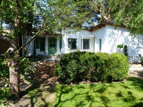 Facade/entrance, Garden