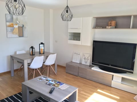 Alojamiento La Rosaleda Condo in Ponferrada