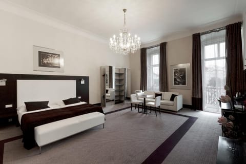 Old Town Square Residence by Emblem Apartment hotel in Prague