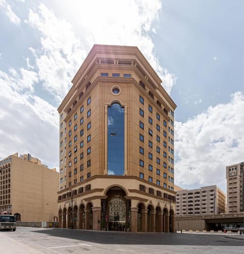 Property building, Nearby landmark, Bird's eye view