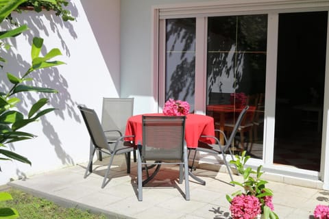 BBQ facilities, Garden, Balcony/Terrace