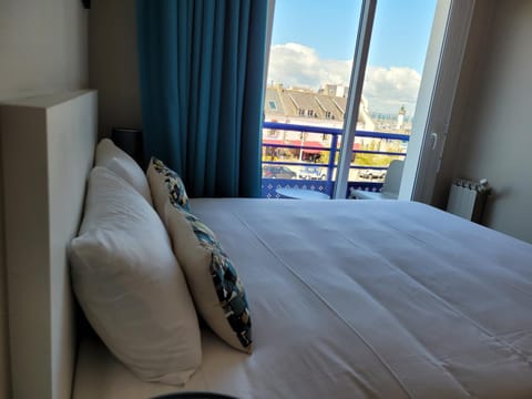 Bed, Balcony/Terrace