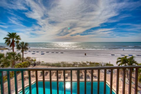 202 - Sandy Shores House in Madeira Beach