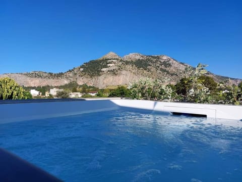 Natural landscape, Hot Tub, Mountain view