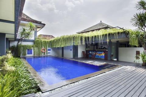 Property building, Swimming pool