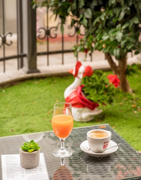 Garden, Garden view, Drinks