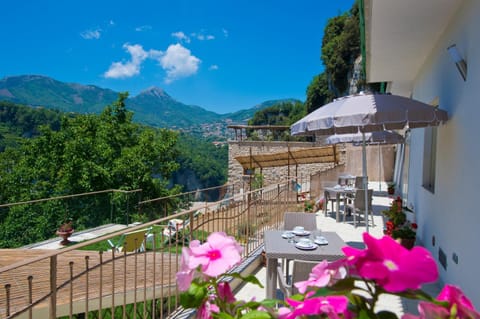 Balcony/Terrace, Mountain view, Sea view