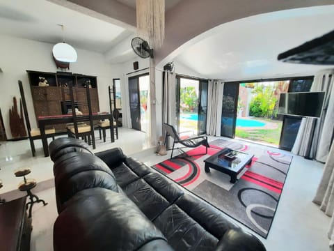 Living room, Pool view