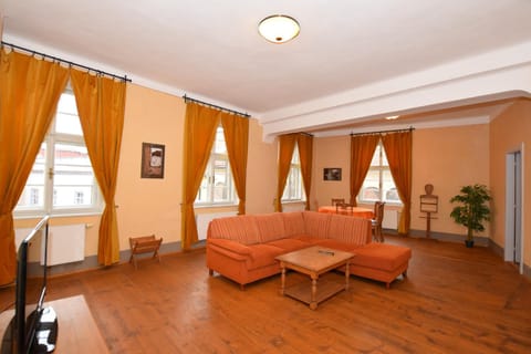 Pension Zámecká Apartmá - Castle Apartments Aparthotel in Cesky Krumlov