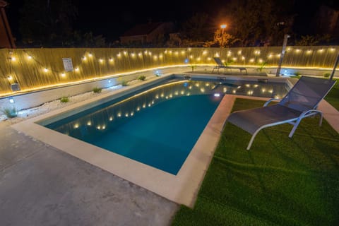 Property building, Pool view, Swimming pool