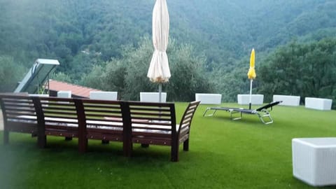 Mountain view, sunbed