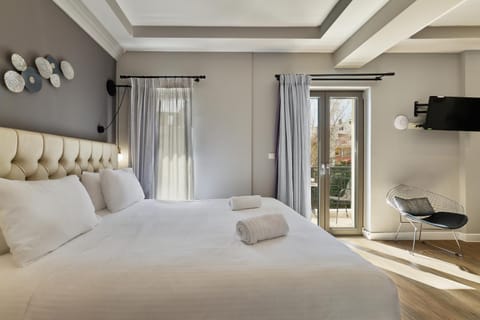 Nival Luxury Suites Condo in Chania