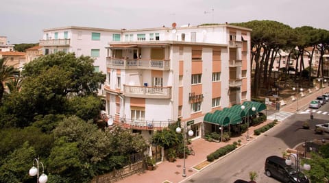 Facade/entrance, Facade/entrance, Bird's eye view, Area and facilities