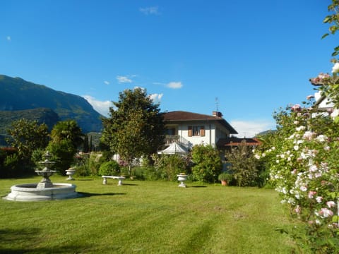 Facade/entrance, Garden