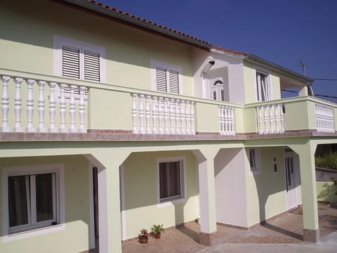 Apartments by the sea Tisno, Murter - 13588 Condo in Tisno