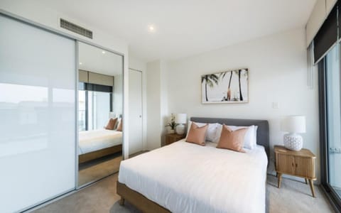 Lakefront Apartments Kingston ACT Condo in Canberra