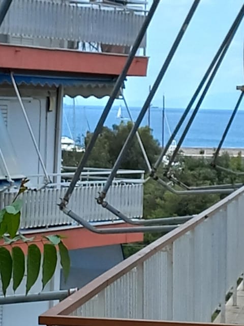 Olga's Studio Apartment in Alimos