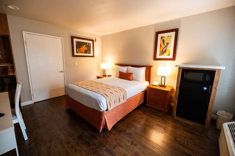 Alamo Inn and Suites - Convention Center Hotel in Garden Grove