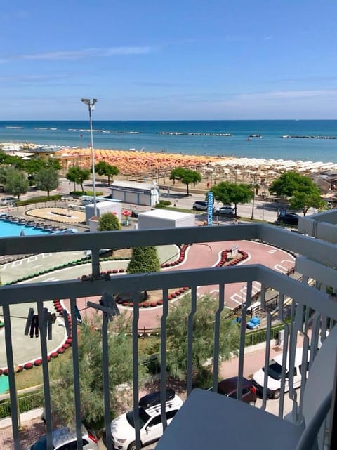 Natural landscape, View (from property/room), Balcony/Terrace, Beach, Sea view