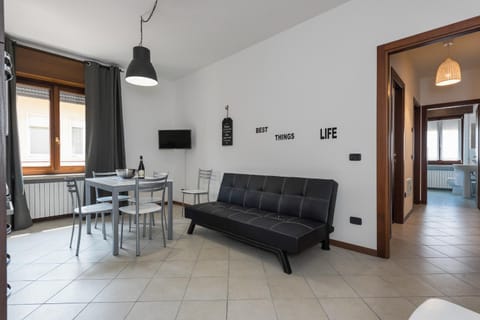 Ortaglia B2 Condo in Torri del Benaco