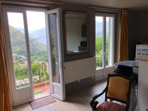 Patio, Communal lounge/ TV room, Garden