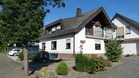 Gästehaus Portugall Bed and Breakfast in Cochem-Zell