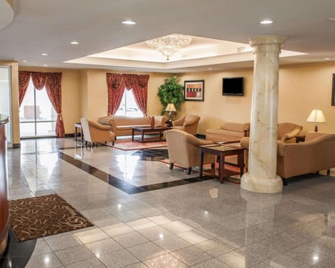 Comfort Suites near Indianapolis Airport Hotel in Indianapolis