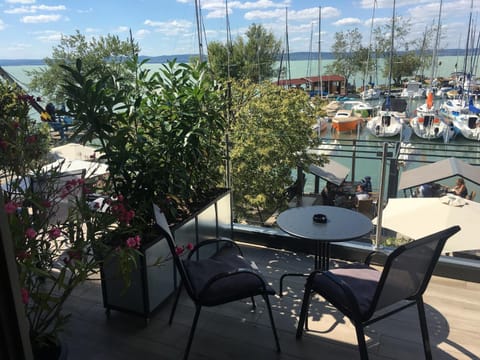 Calypso Lakeside Rooms & Lux Apartments Bed and Breakfast in Siófok
