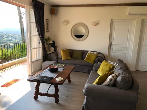 Villa Mimosa Chalet in Saint Paul de Vence