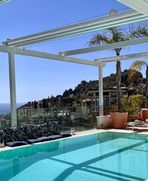 Villa Mediterranea, Taormina, Private Pool & Sea View Villa in Taormina