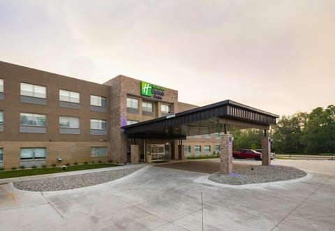 Holiday Inn Express & Suites - Portage, an IHG Hotel Hotel in Portage