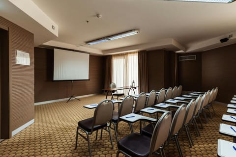 Meeting/conference room