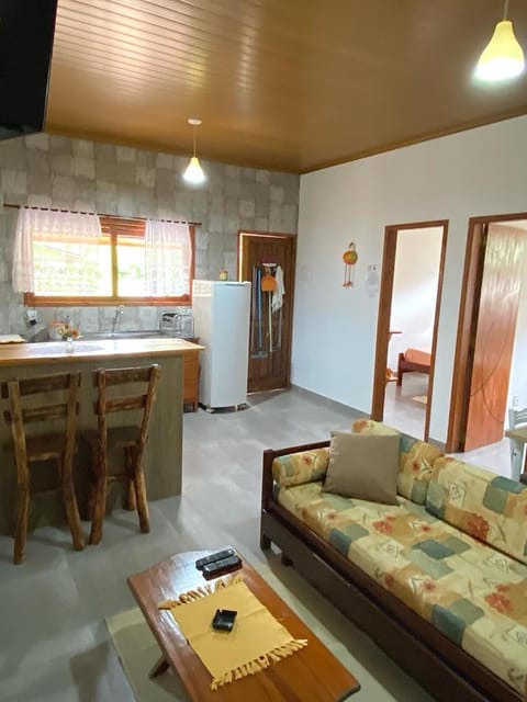 Kitchen or kitchenette, Seating area