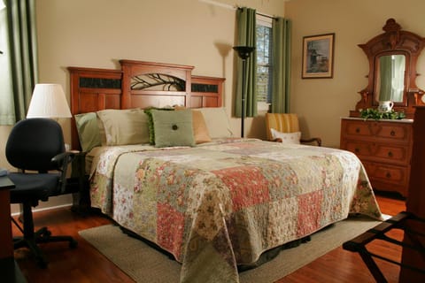 Seven Oaks Inn Bed and Breakfast Bed and breakfast in High Point