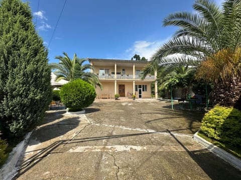 Property building, Garden, Garden view