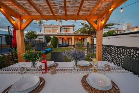 BBQ facilities, Balcony/Terrace, Dining area
