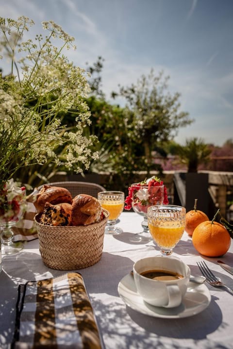 Patio, Breakfast