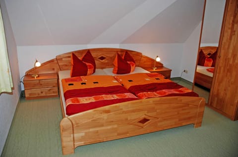 Ferienhaus unterm Reetdach Farm Stay in Sellin