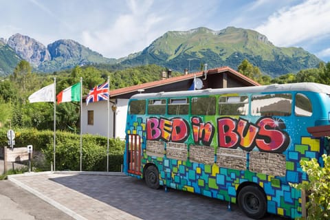 Bed In Bus Übernachtung mit Frühstück in Belluno