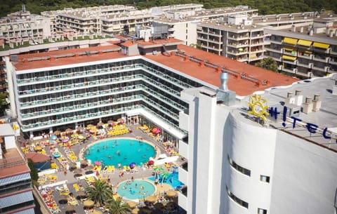 Property building, Pool view