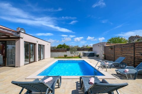 Property building, Pool view, Swimming pool