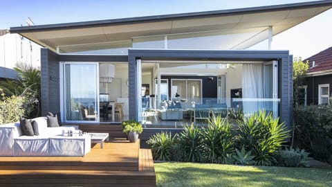The Retreat at North Avoca Maison in Terrigal