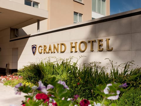 Grand Hotel Hotel in Malahide