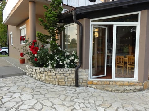 Apartments and Rooms Kristina Alojamiento y desayuno in Plitvice Lakes Park