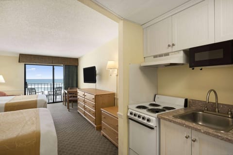 Days Inn by Wyndham Daytona Oceanfront Hotel in Daytona Beach Shores
