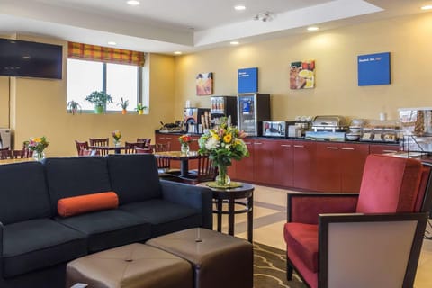 Comfort Inn & Suites LaGuardia Airport Hôtel in Maspeth