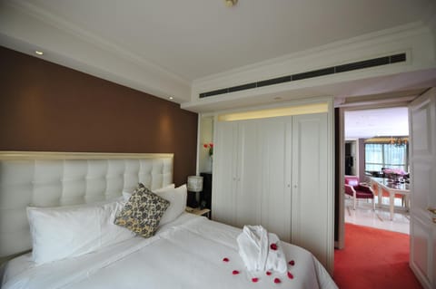 Wealthy All Suite Hotel Suzhou Hotel in Suzhou