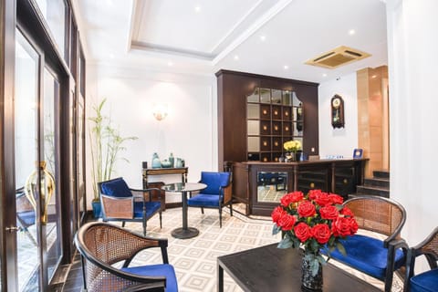 Lobby or reception, Seating area, air conditioner